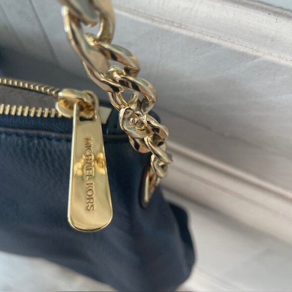 MICHAEL KORS JET SET CHAIN MESSENGER CROSSBODY LEATHER BLUE/GOLD PREOWNED - Picture 6 of 9